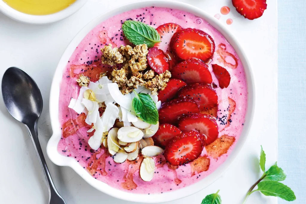 sept18 strawberry smoothie bowls