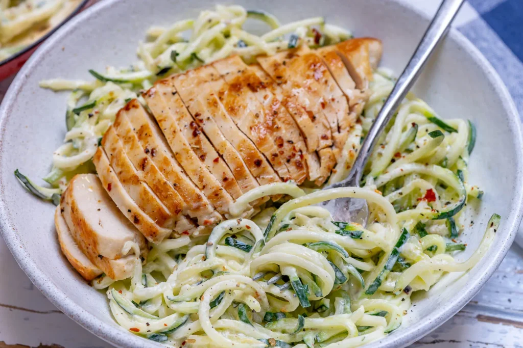 Easy Chicken Alfredo with Zoodle